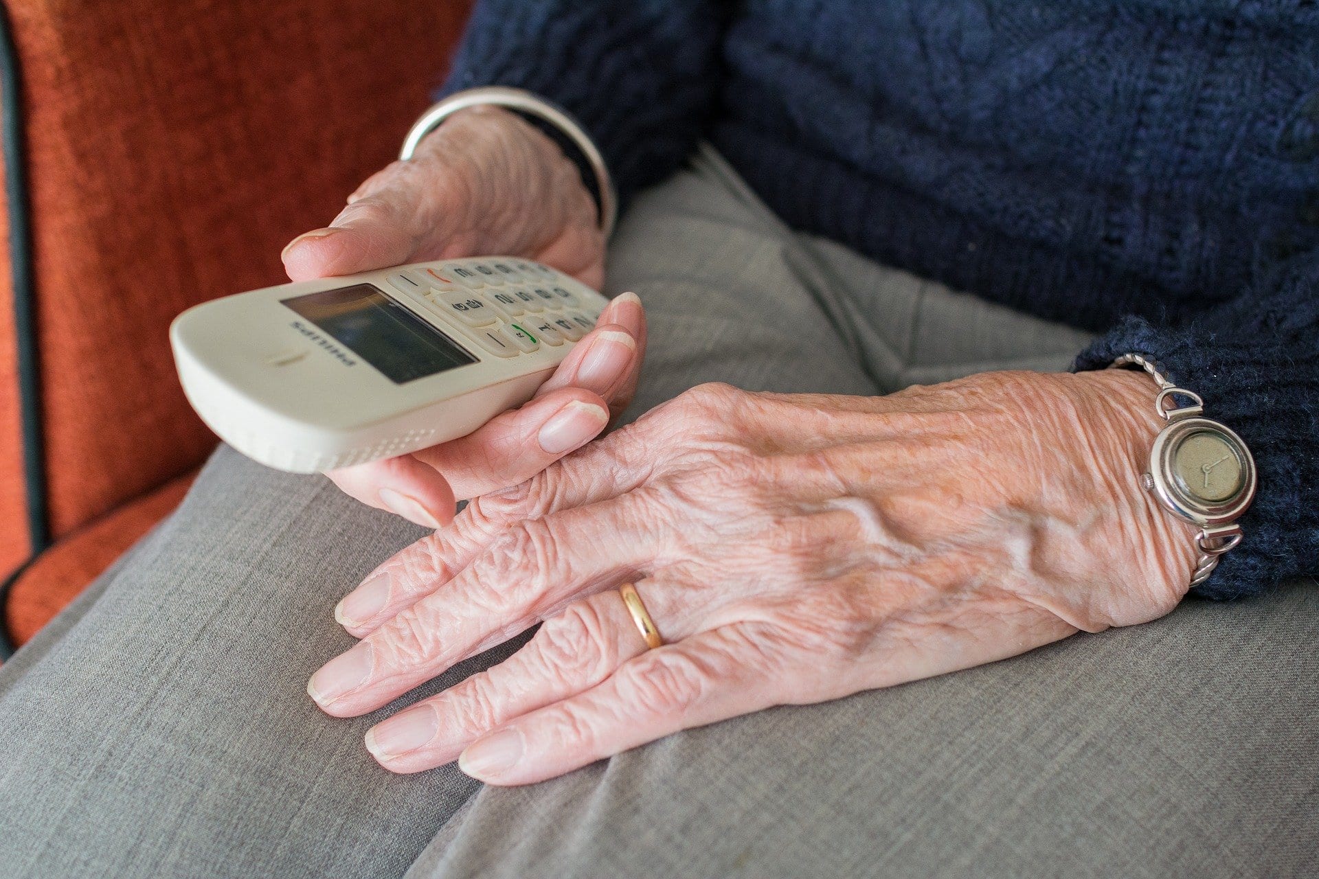 Elderly lady with telephone